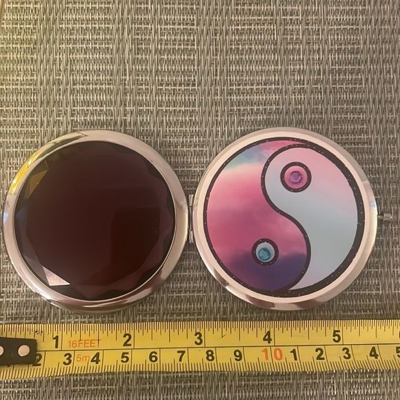 #21zen NWOT Artisan Purple Crystal Yin Yang Compact Makeup Mirror💄 - Picture 17 of 17